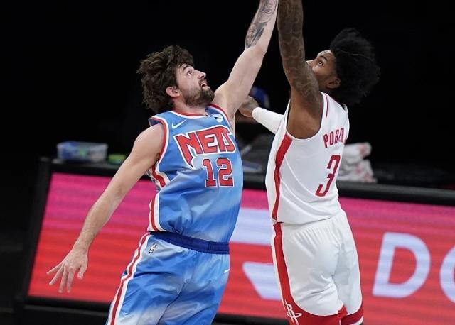 开云体育入口-单节让火箭队拿到42分！防守问题仍然困扰篮网